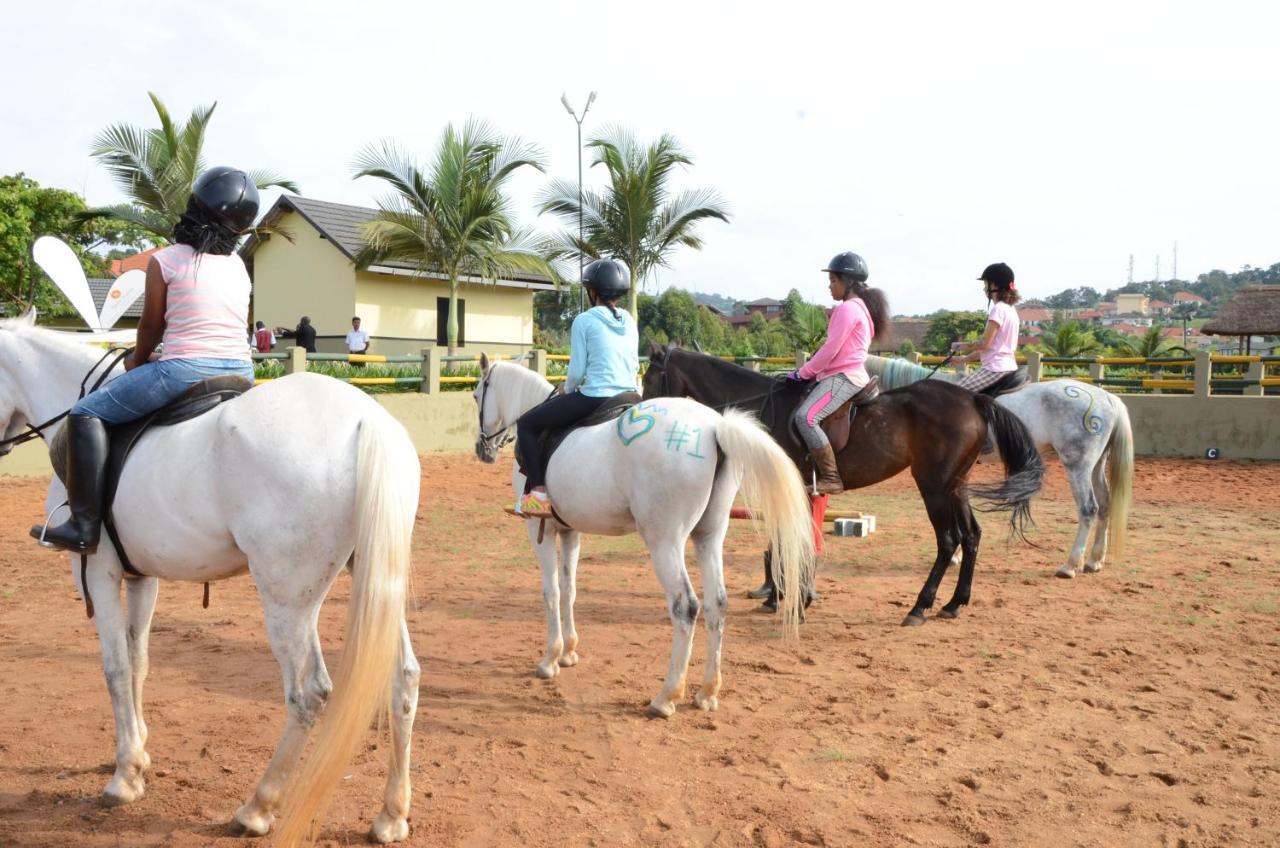 Munyonyo Commonwealth Resort Kampala Bagian luar foto